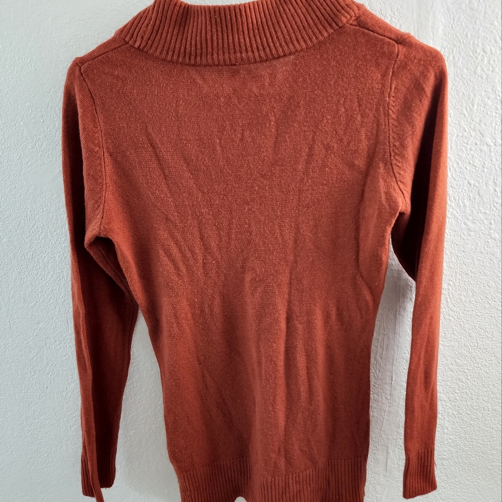 Beautiful Rust Sweater - Picture 2 of 4